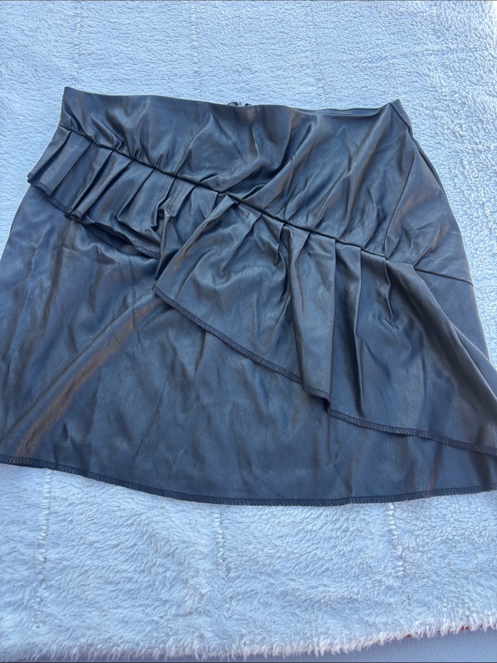 like an angel Black Faux Leather Ruffle Mini Skirt